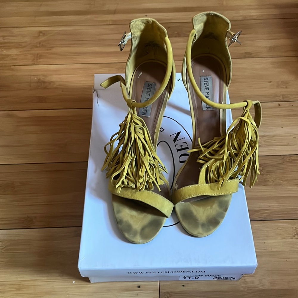 Steve Madden yellow suede leather dress sandals